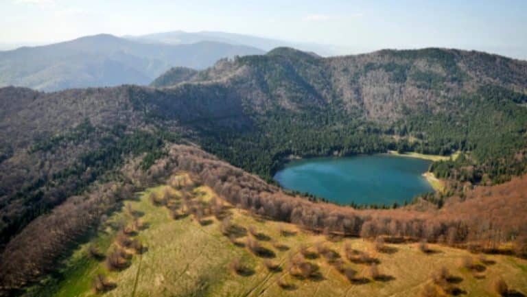 Vulcanul din România care ar putea să se reactiveze după 30.000 de ani. Pregătiri pentru orice scenariu posibil