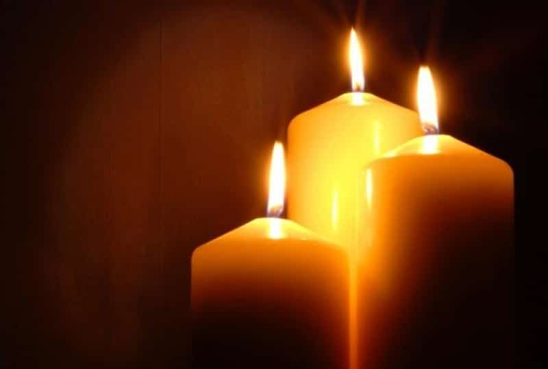 bolile cauzate de arderea lumânărilor parfumate / Se discută și despre cancer