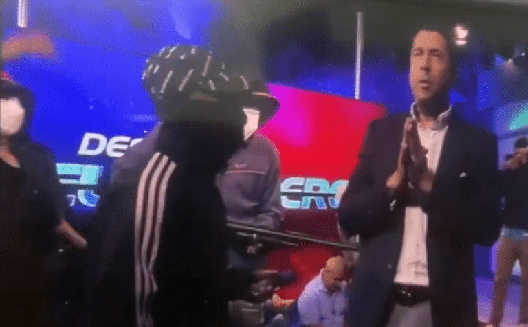 Înspăimântător! Luare de ostatici în direct, la o televiziune din Ecuador / Video