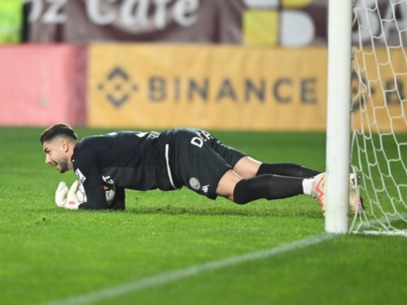 Românii scot capul în fotbalul mare