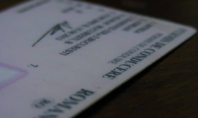 Permisul de conducere în format fizic ar putea să dispară