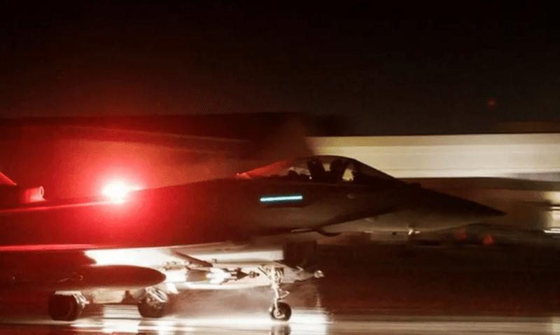 Noi atacuri aeriene comune SUA-Marea Britanie împotriva rebelilor Houthi din Yemen / Anunțul Pentagonului