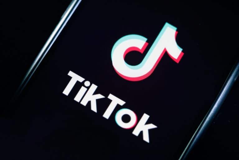 Noul trend TikTok al Generației Z, care a înnebunit internetul! Ridică în slăvi traiul pe bani puțini, fără rușine