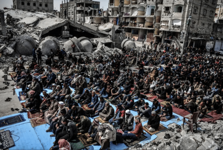 Aduce Ramadanul liniștea? O încetare a focului de şase săptămâni ar putea începe astăzi în Fâşia Gaza