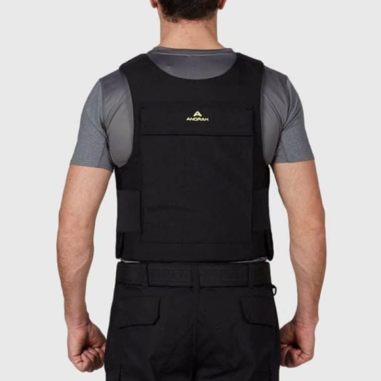 Poliţia cere interzicerea purtării de veste antiglonţ de către civili