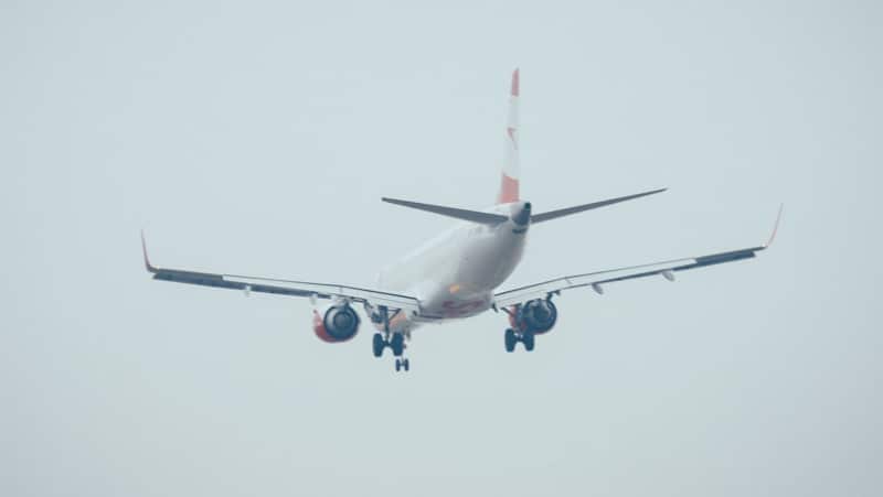 Aterizare de urgență la Cluj după ce trei pasageri s-au luat la bătaie