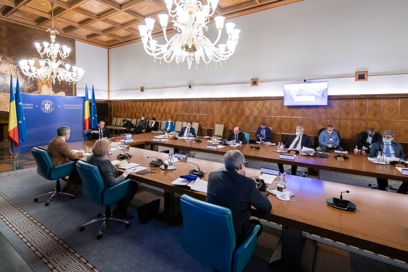 Ministerele PNL schimbă OUG privind migrația aleșilor locali. Perioada transferurilor se scurtează