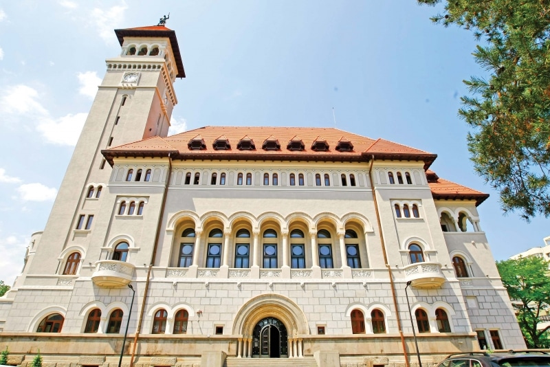 Consilierii PNL cheamă Prefectura să o controleze pe Clotilde Armand