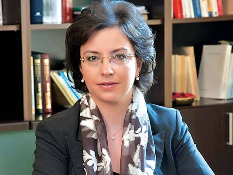 Ea este eroul din Dosarul Roșia Montană. Cine este Crenguţa Leaua care a salvat România de la plata unor despăgubiri colosale