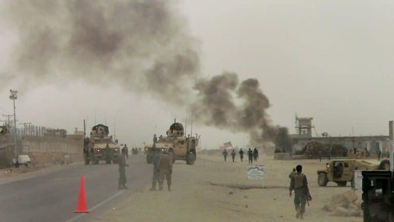 Zeci de victime și trei morți