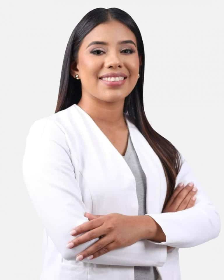 VIDEO Femeia care era cel mai tânăr primar din Ecuador a fost împuşcată mortal alături de un consilier