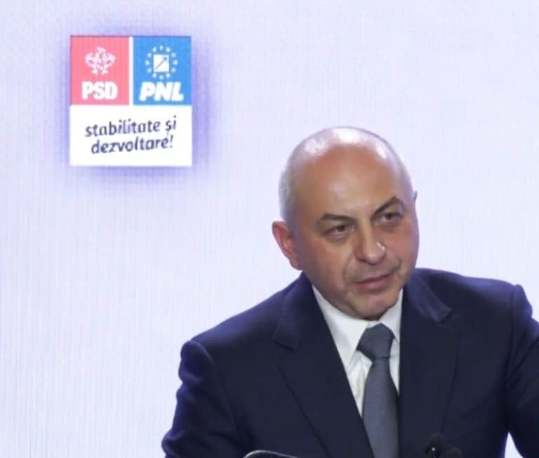 Candidatul PSD-PNL susține că își scrie singur programul pentru Capitală. Firea și Burduja au totuși ‘o contribuţie foarte importantă’