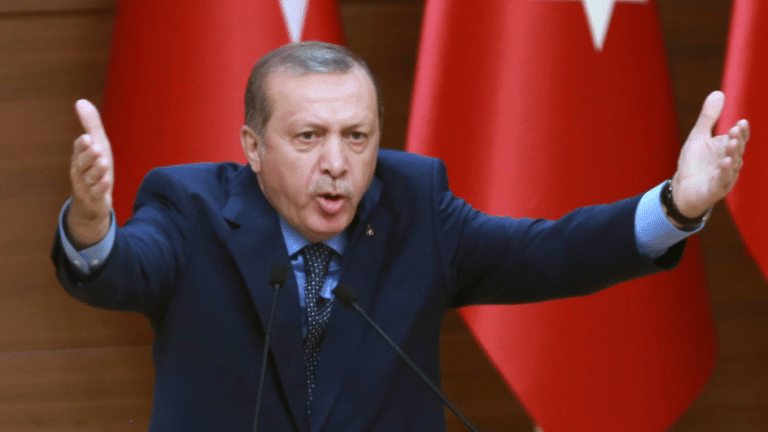 Erdogan, mesaj tranșant pentru NATO, în ziua în care Opoziția a pus mâna pe orașele-cheie din Turcia