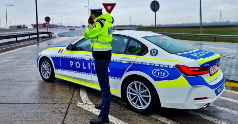 A fugit de polițiști, dar a sfârșit într-un stâlp! Accident teribil în Teleorman