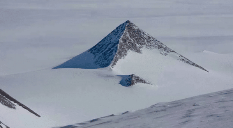Adevărul despre misterioasa piramidă descoperită în Antarctica