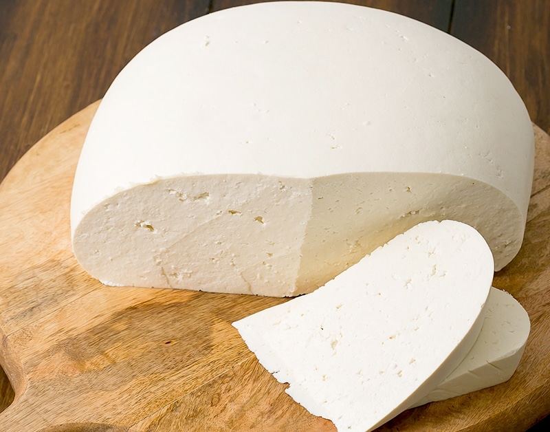 Doi polițisti rutieri trebuie să dea înapoi banii pe brânza luată ca mită