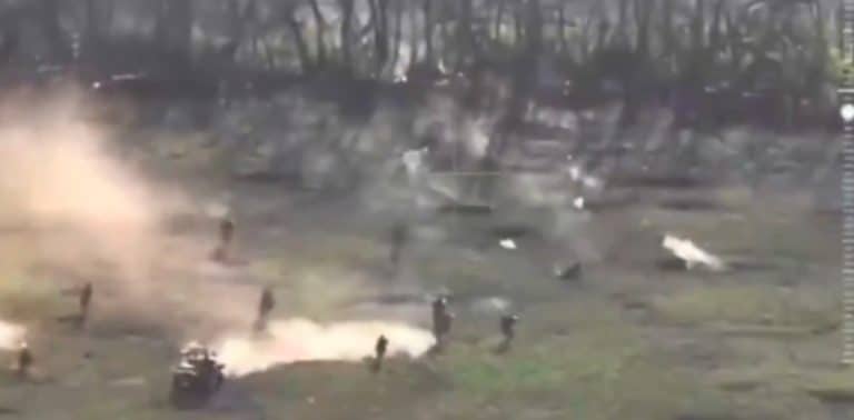 rușii atacă de pe motociclete și ATV-uri