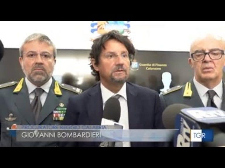 142 de membri ai Ndragheta au fost săltați cu carabinierii