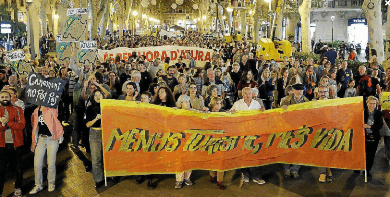 manifestări ostile împotriva turiștilor care vor să viziteze țara