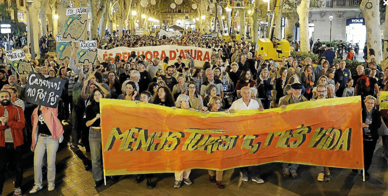 manifestări ostile împotriva turiștilor care vor să viziteze țara