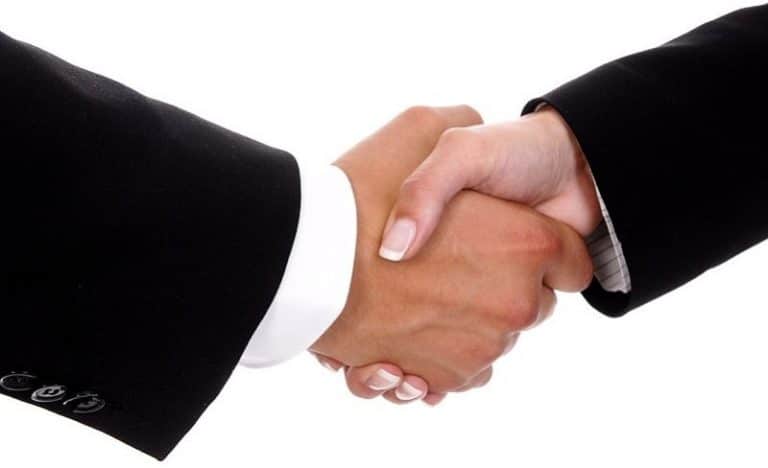 Altex a cumpărat Porsche Bank