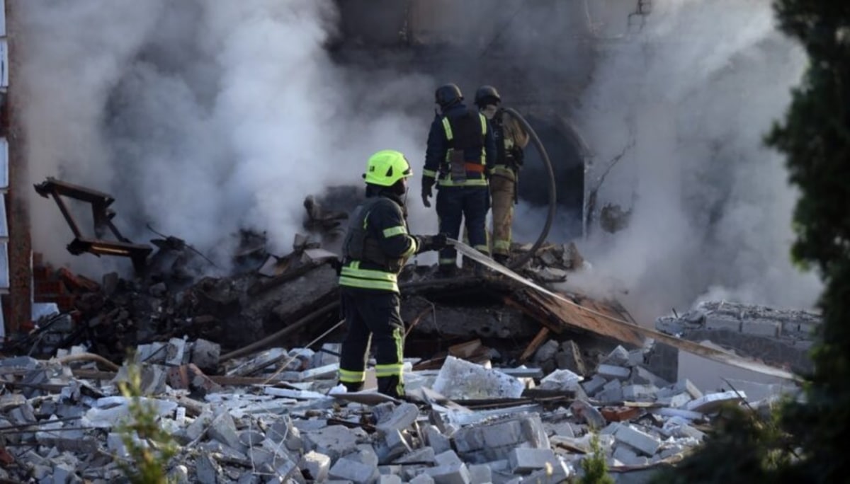 Zelenski cere ajutor disperat din partea partenerilor. Morți și zeci de răniți în urma atacului cu bombe ghidate al rușilor în Harkov