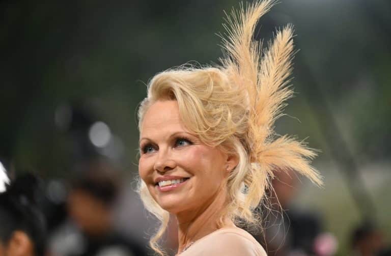 VIDEO Pamela Anderson – Cum mai arată diva care făcea furori acum 30 de ani