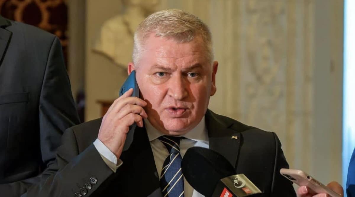 ‘Acești trufaşi şi aroganţi lideri PSD ne reamintesc de Dragnea şi ciuma roşie’