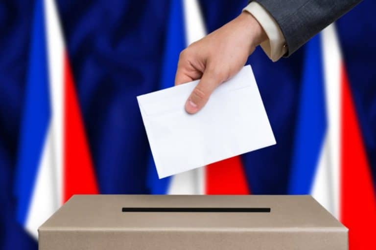 Prezență record la vot în Franța. Miza crește, iar rezultatul alegerilor ar putea produce o schimbare radicală în inima UE